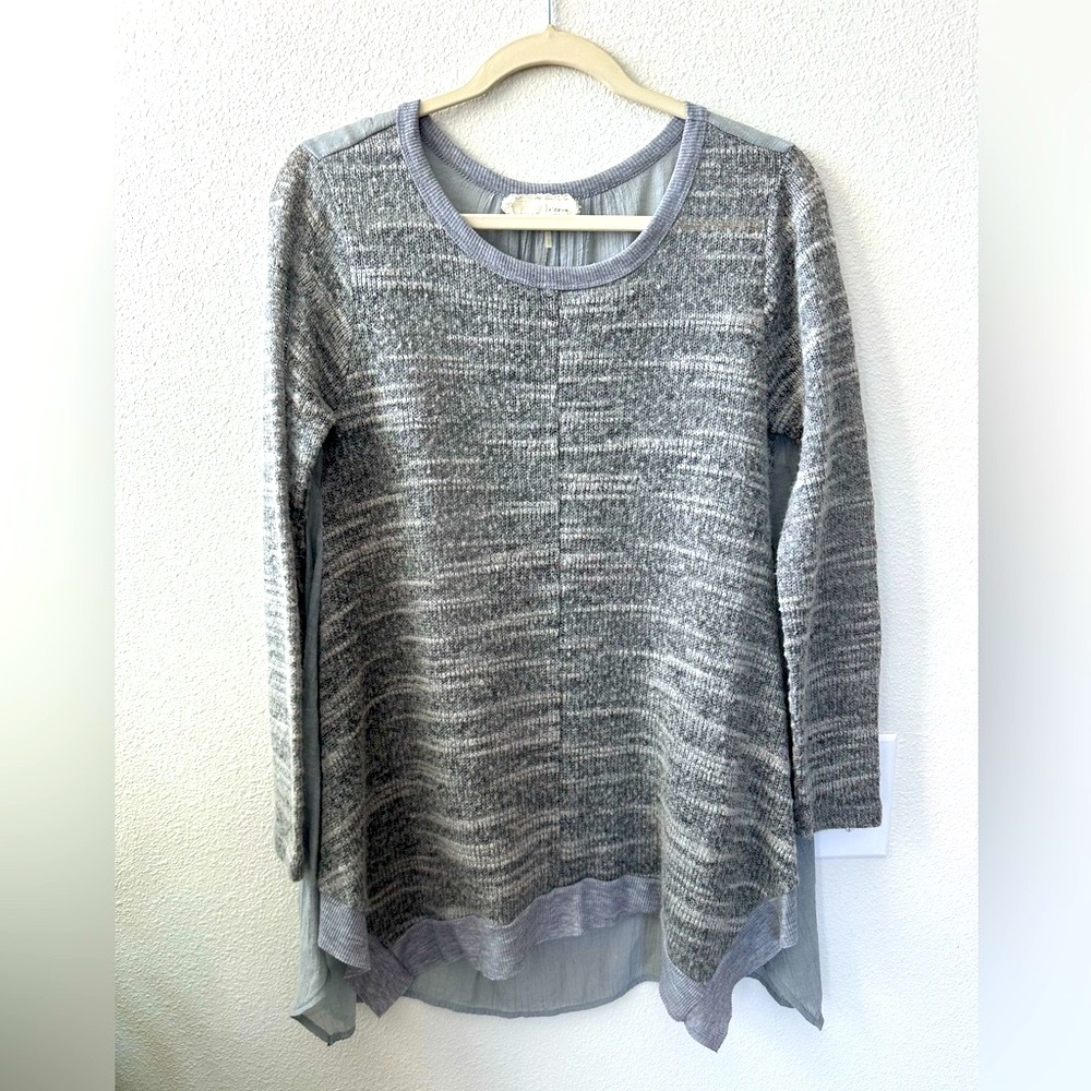 A'reve Gray Textured Top